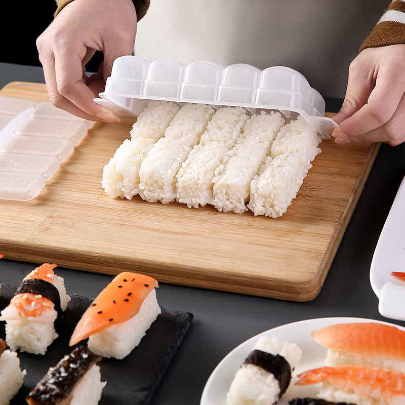 Japanese-Style Household Sushi Mold DIY Ten-Piece Rice Ball Mold One-Piece Molding and Pressing Sushi Making Tool