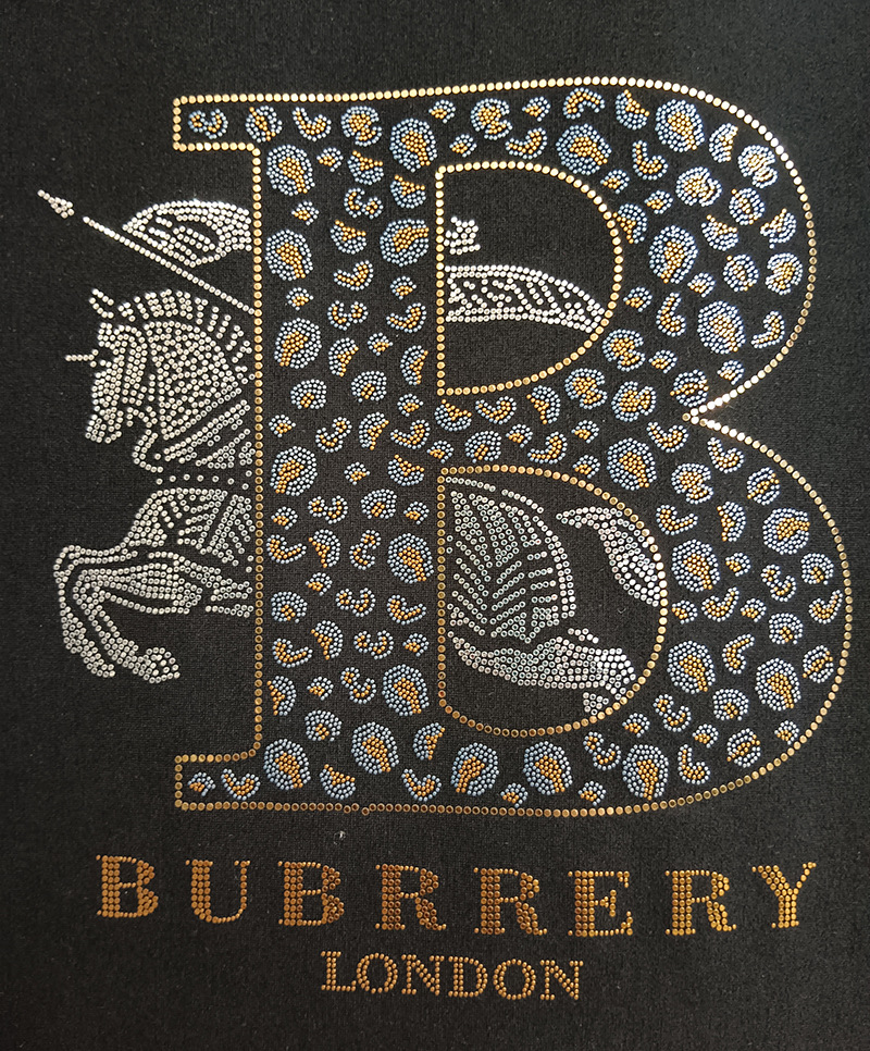 Hot Stamping, Hot Drilling, Drawings and Samples, Free Design, Laser Typesetting, Classy Processing of Clothing, Shoes, Hats and Bags, Personalized Customization