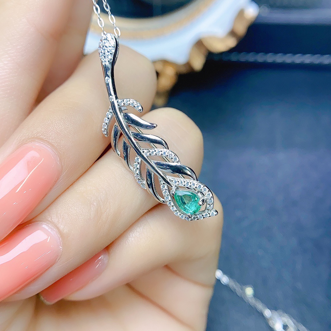 Factory Wholesale Popular Natural Emerald Brooch S925 Silver Inlaid Main Stone 4*6 Hot Selling European and American Drop Shipping