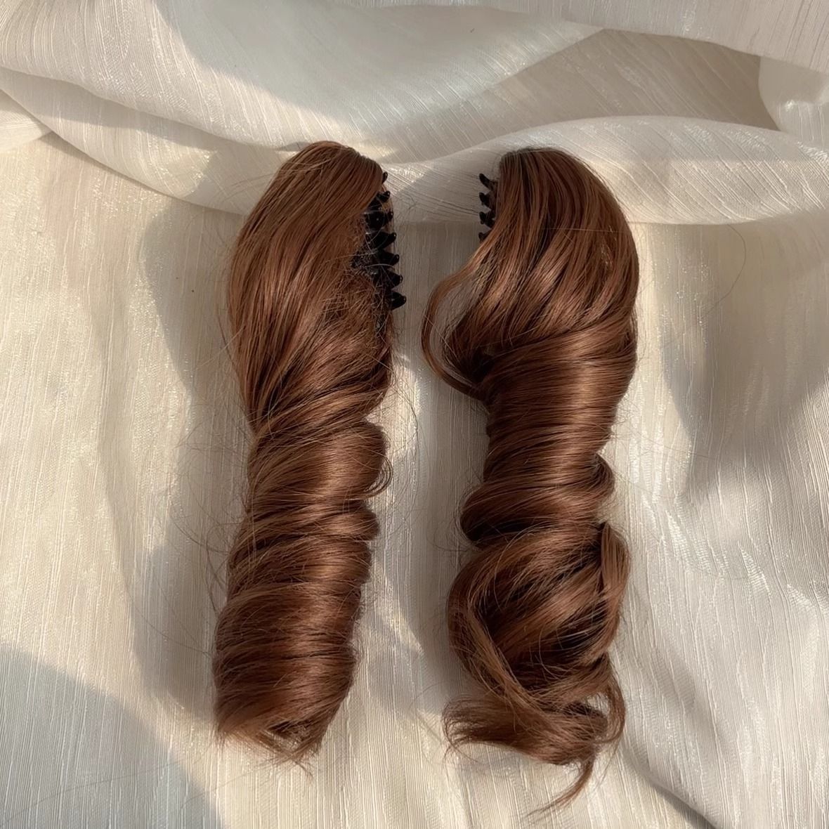 [Honey Pudding] Wig for Women with Tiger Mouth Clip, Roman Curly Ponytail, Elegant Retro Lolita Wig, Full Headgear