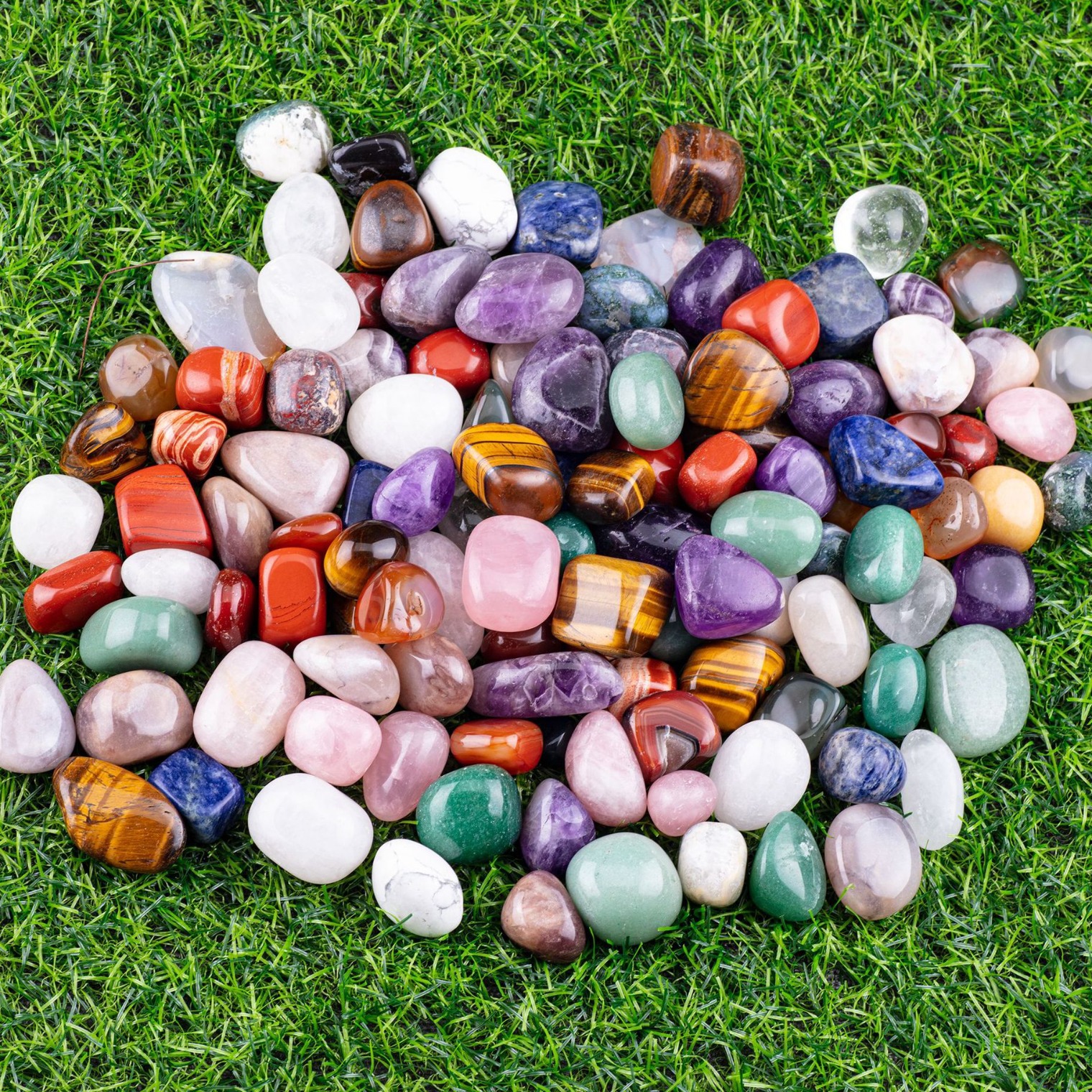 Wholesale natural crystal stone rolling stone polishing stone gravel powder crystal aromatherapy stone color irregular ornaments decorative stone