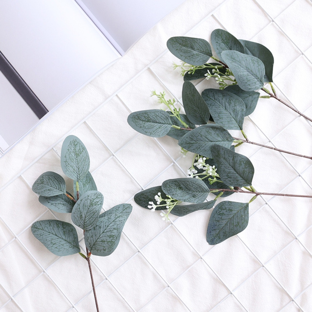 Cross-border specially for eucalyptus leaf with fruit money leaf single branch flower arrangement eucalyptus leaf plant simulation fake flower living room pendulum