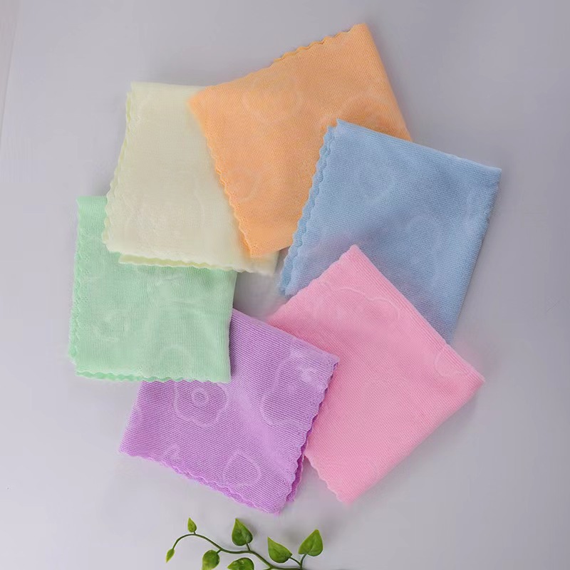 Factory wholesale microfiber embossed 25*25 small square towel absorbent soft thick gift towel can add logo