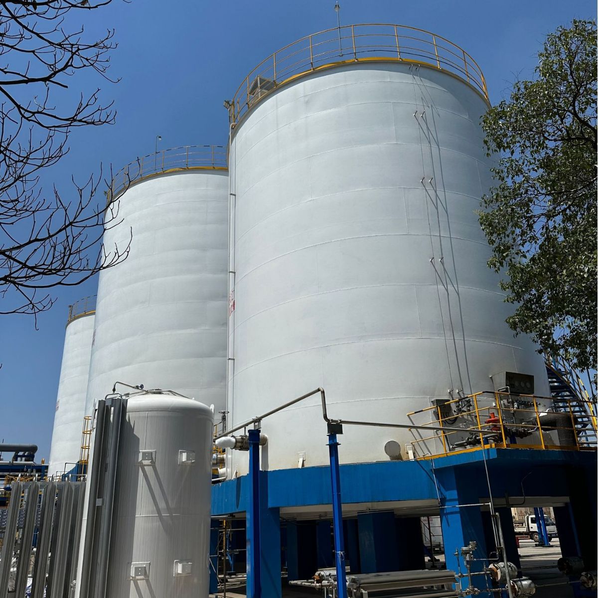 Аммиак промышленного назначения 20% раствор раствор гидроксида кальция отбеливание стирка аммиак водный синтез аммиак водный