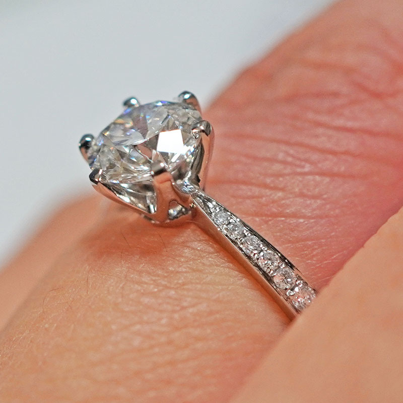 Pt950 Platinum Cultivated Diamond Ring for Women Simple Proposal