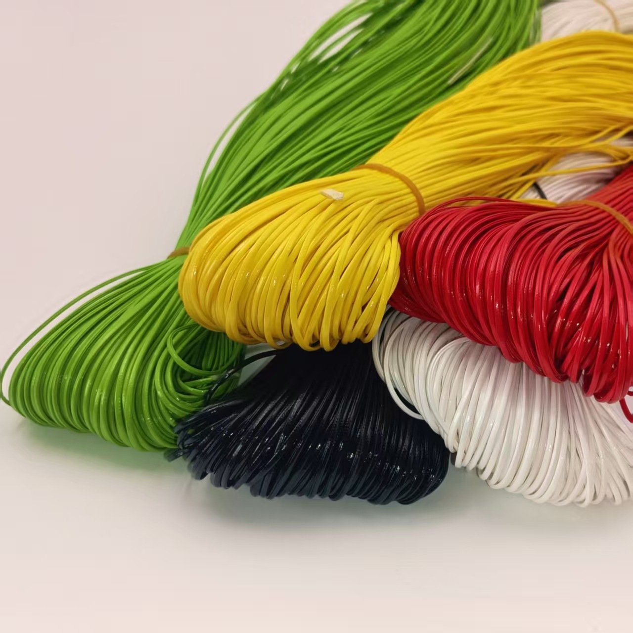 2Mmpu Soft Leather 60% off Trim Jewelry Accessories Colorfulful Mirror Leather Strips Clothing Accessories Artificial Leather Rope