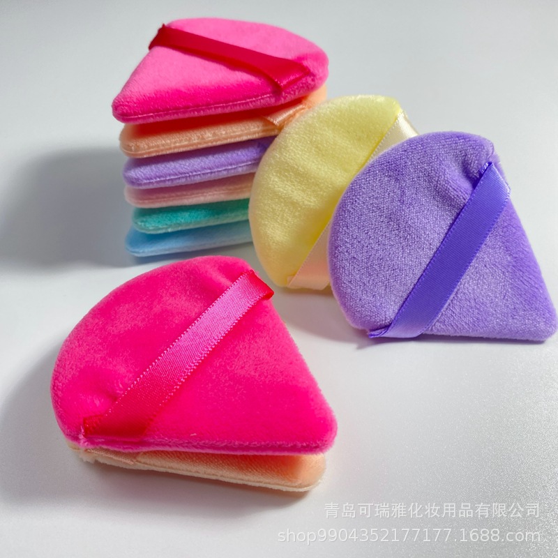 Spot triangular powder puff fan-shaped short velvet dry powder puff Crystal velvet triangular powder puff honey powder powder powder puff wholesale