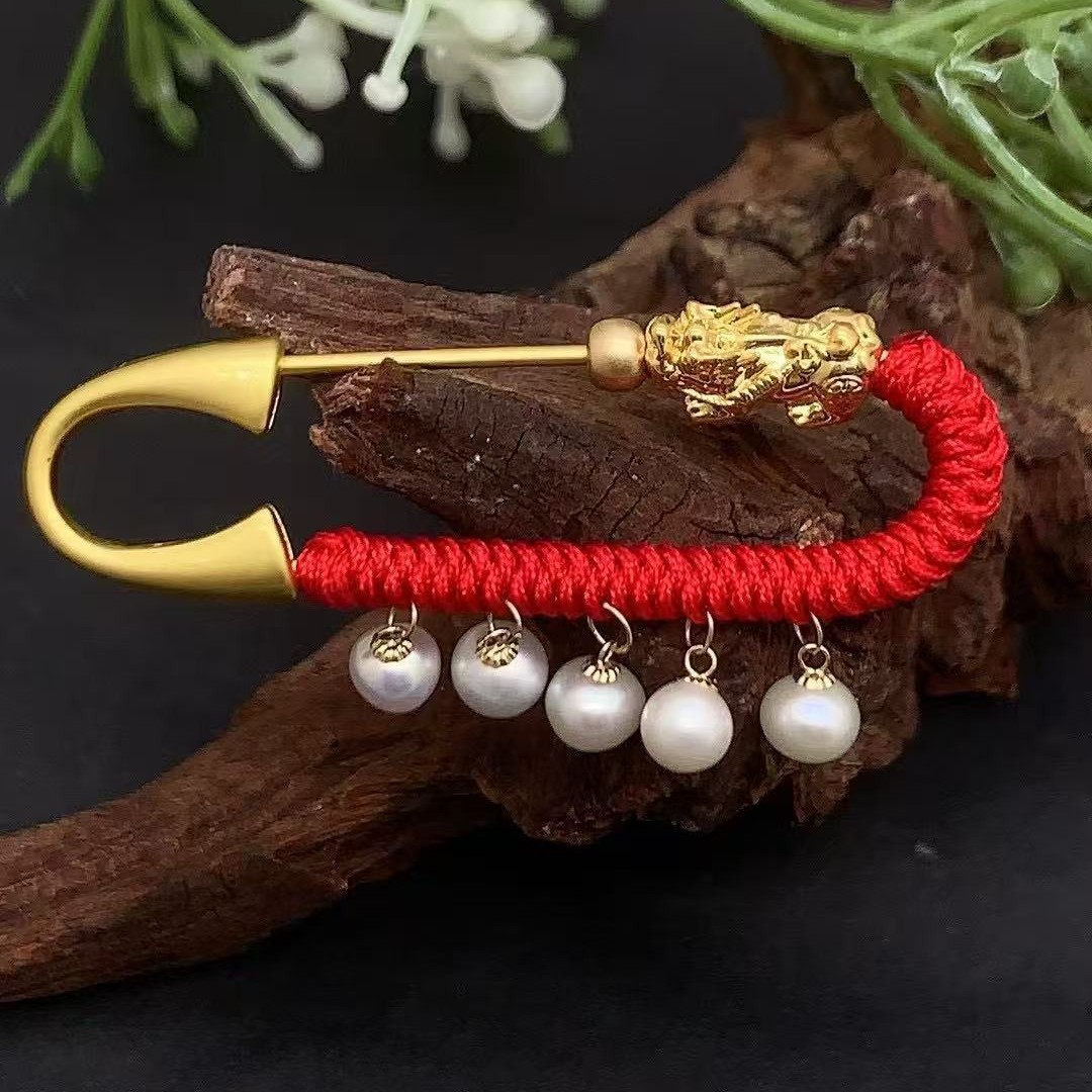 18K Gold Baby Pin to Calm the Little Pixiu Amulet Brooch Pregnant Women Pearl Safety Pendant