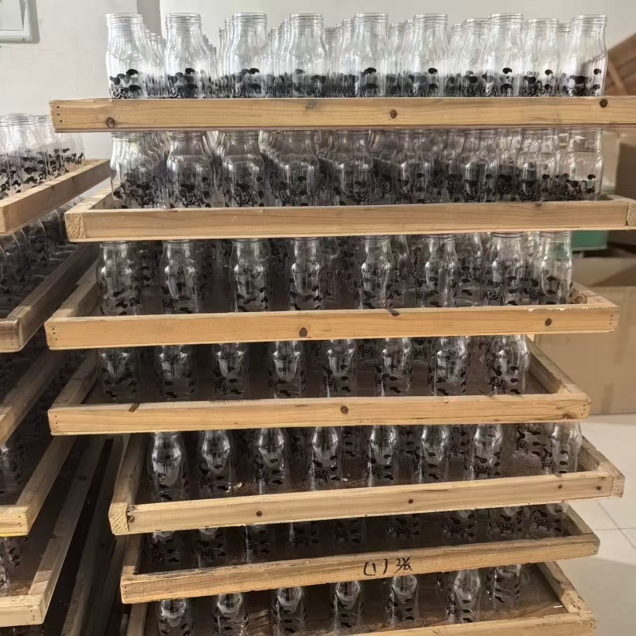 Yiwu City Specializes in Pad Printing, Screen Printing, Hot Stamping, Screen Printing, Screen Printing, Qr Code Printing and Processing