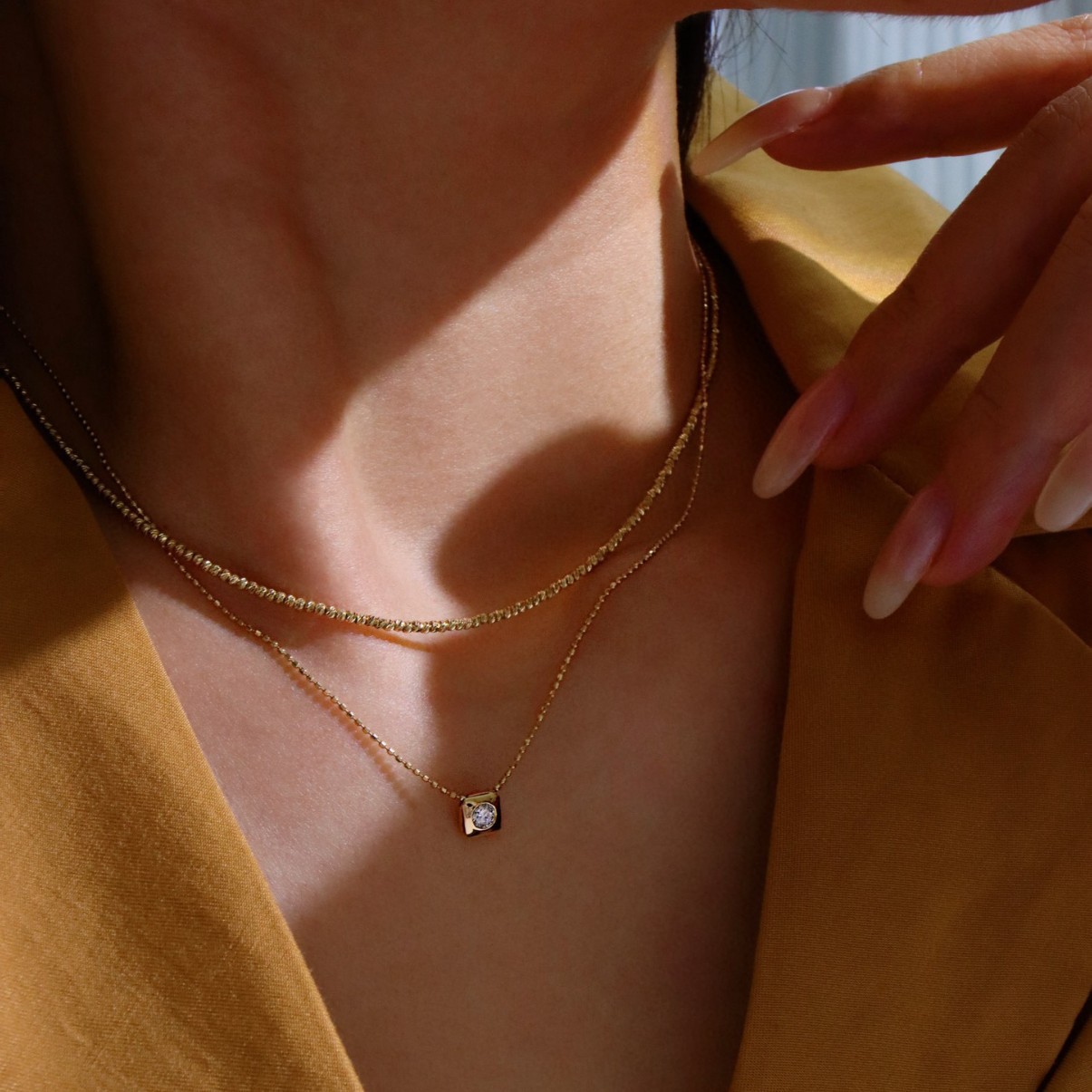 Single Diamond King Ins Style Simple Super Flash 18K Gold Diamond Beads Small and Exquisite Necklace Women's Clavicle Chain Necklace