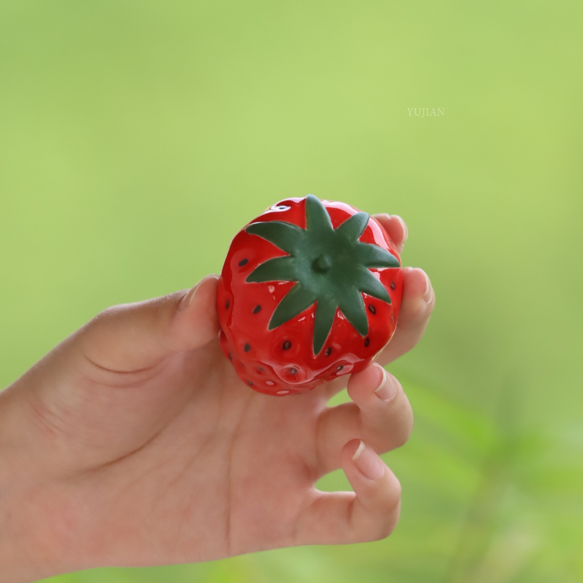 Strawberry Lid Set for Home Tea Table, Ceramic Tea Pet Ornament Lid Set, Tea Ceremony Incense Holder, Incense Burner, Indoor Tea Accessories