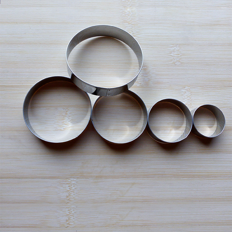 Manufacturer's Ready-made Stainless Steel Cookie Mold Round Cookie Cake Baking Tool Baking Mold