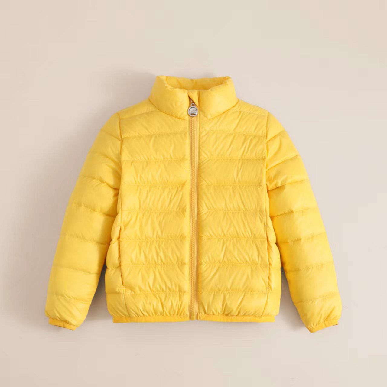 Куртка из пуха с изображением желтой утки 2025 года, новая модель для мальчиков и девочек, для младенцев и маленьких детей, легкая, с подстежкой из белого утиного пуха