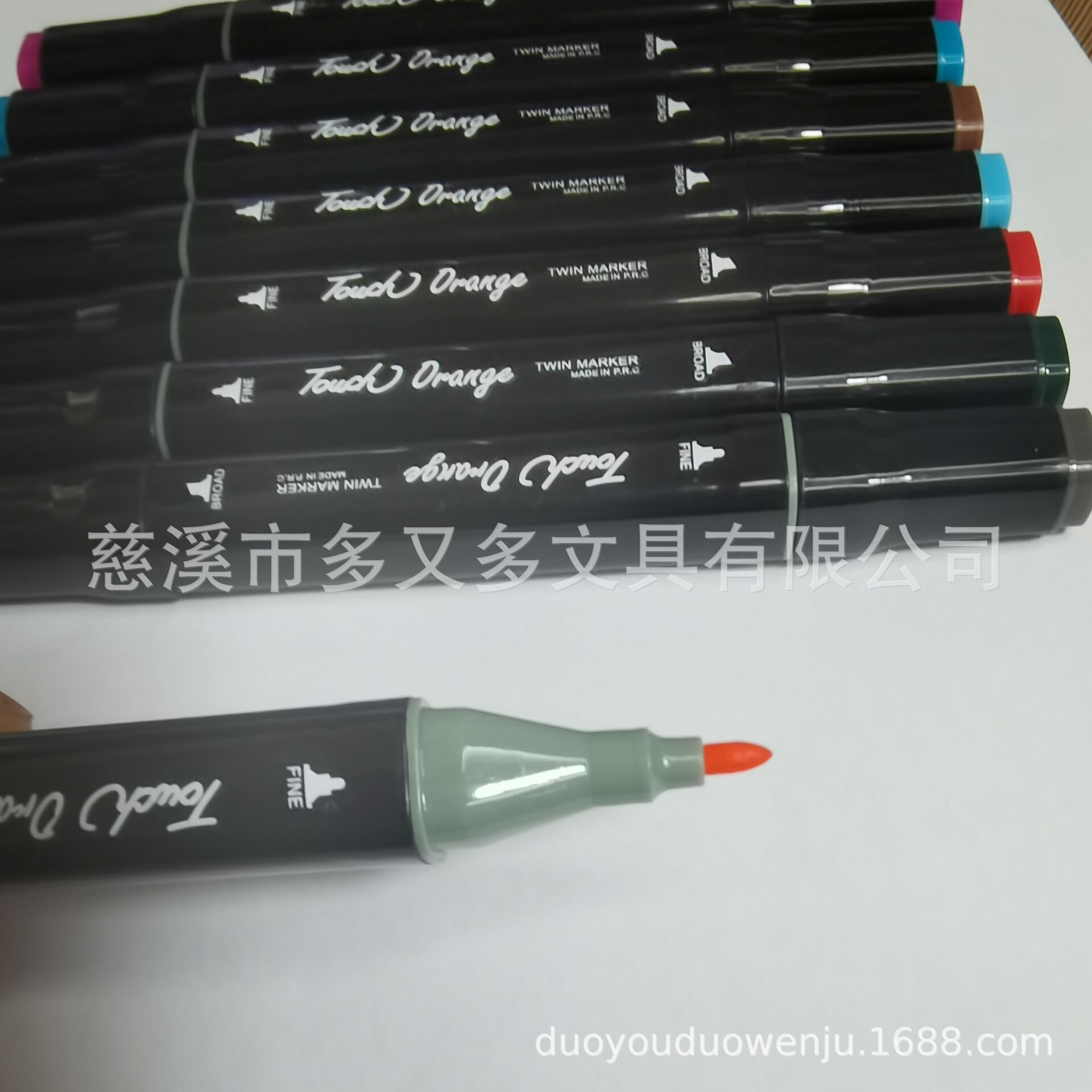 Spot manufacturers produce multi-color double-headed spinning cloth bag marker pen children's painting art class painting