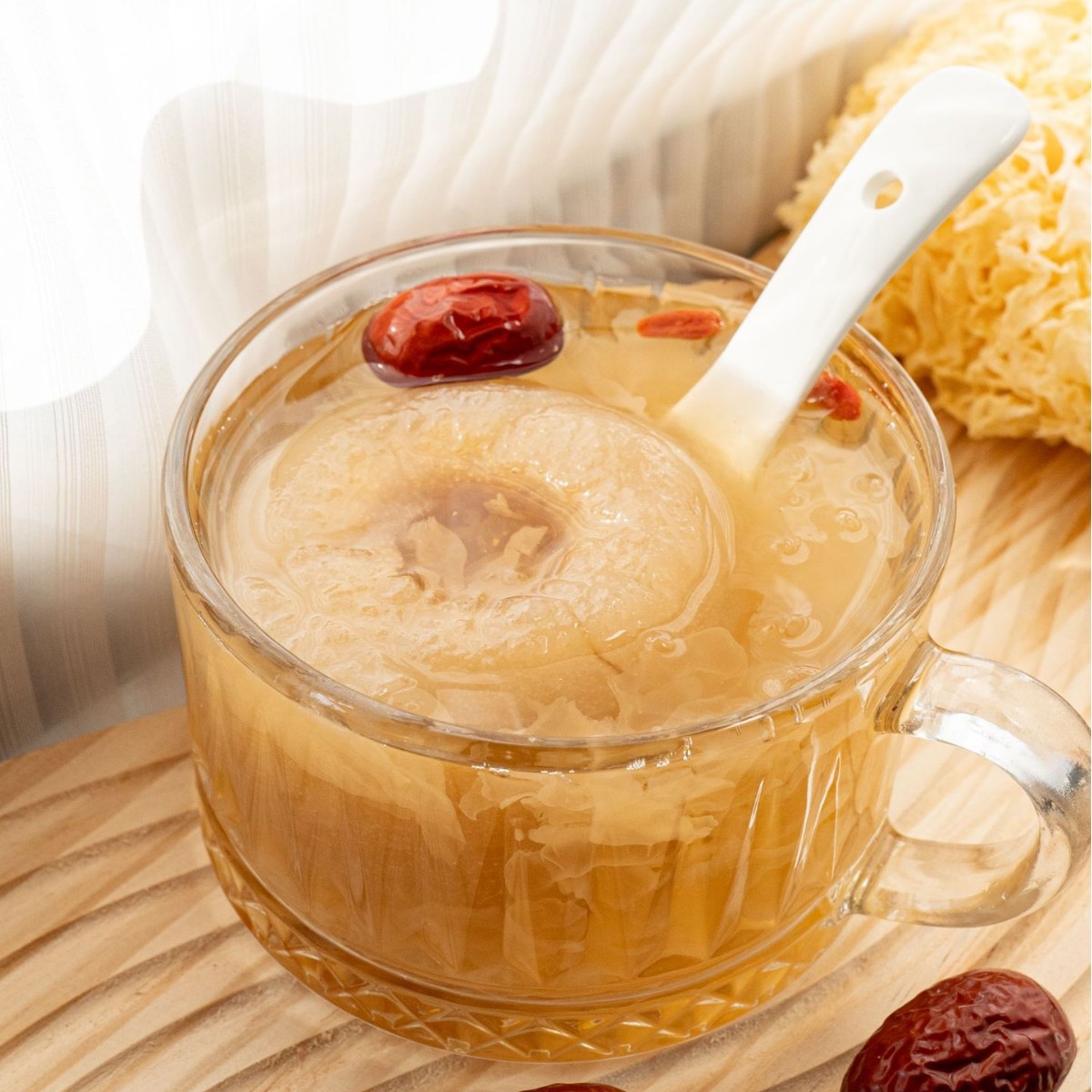 Catering Kitchen Specializes in Stewed White Fungus and Pear 450g, Snow Pear Stew Ready-To-Eat Canned Whole Stewed Pear