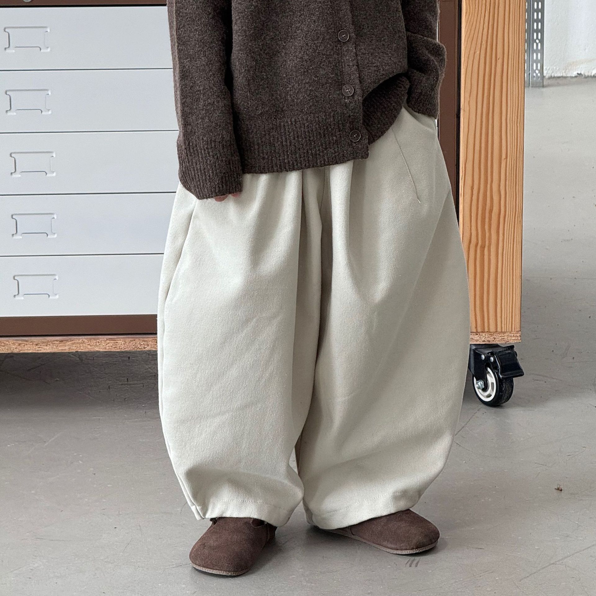 Tai Ru 2025 Winter New Korean Style Wide Casual Boys' Solid Color Fleece-Lined Jeans Children's Warm Pants