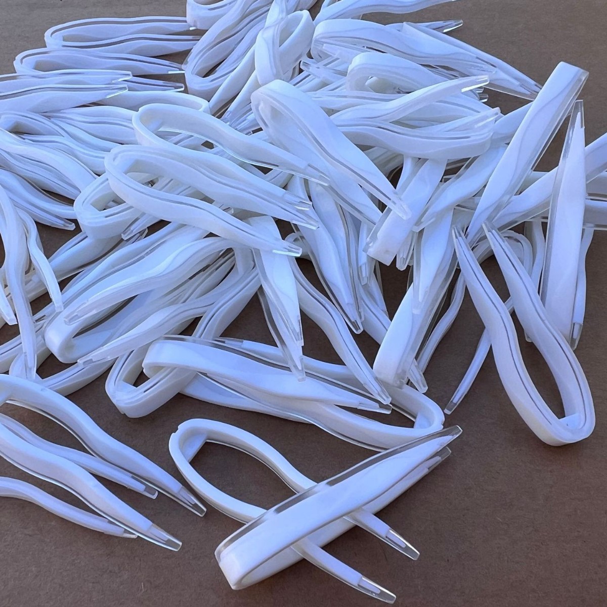 Large Quantity, Preferential Treatment, Factory Direct Sales, Invisible Glasses Case, Integrated Camera, Integrated Clip, Dustproof and Toilet