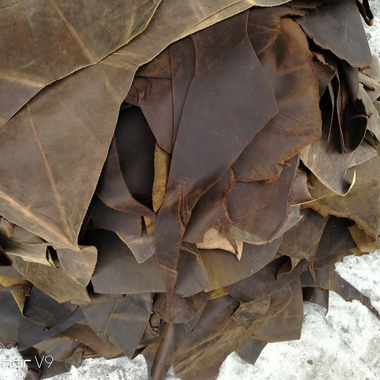 Special offer 1.6-2.2mm thick first layer oily Crazy Horse leather broken leather corner material DIY handmade leather material