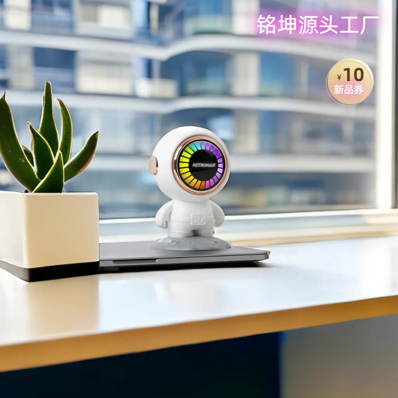 Astronaut Spaceman Bluetooth Speaker Creative Small Subwoofer High Sound Quality Portable Mini Sound Desktop Creative