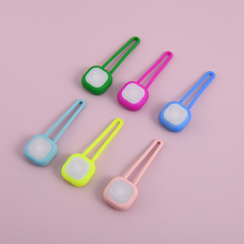 LED Pet Luminous Pendant Dog Night Light Night Dog Walking Light Accessories Anti-lost Dog Light Supplies Cat Tagging