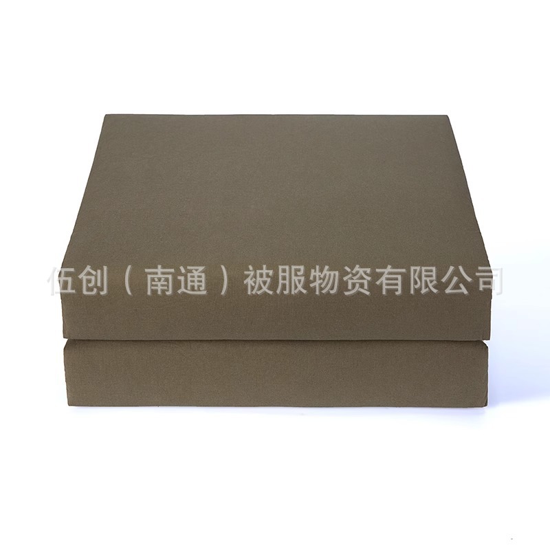 Factory direct stereotyped interior by pacesetter by canvas stereotyped army green by tofu piece cotton military training quilt model