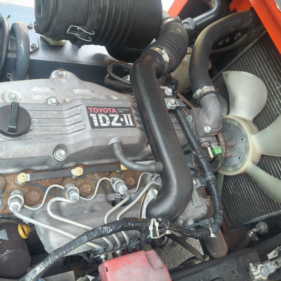 Ready Supply of Toyota Gasoline Forklifts, Liquefied Gas Internal Combustion Forklifts, Oil and Gas Dual-Purpose Forklifts