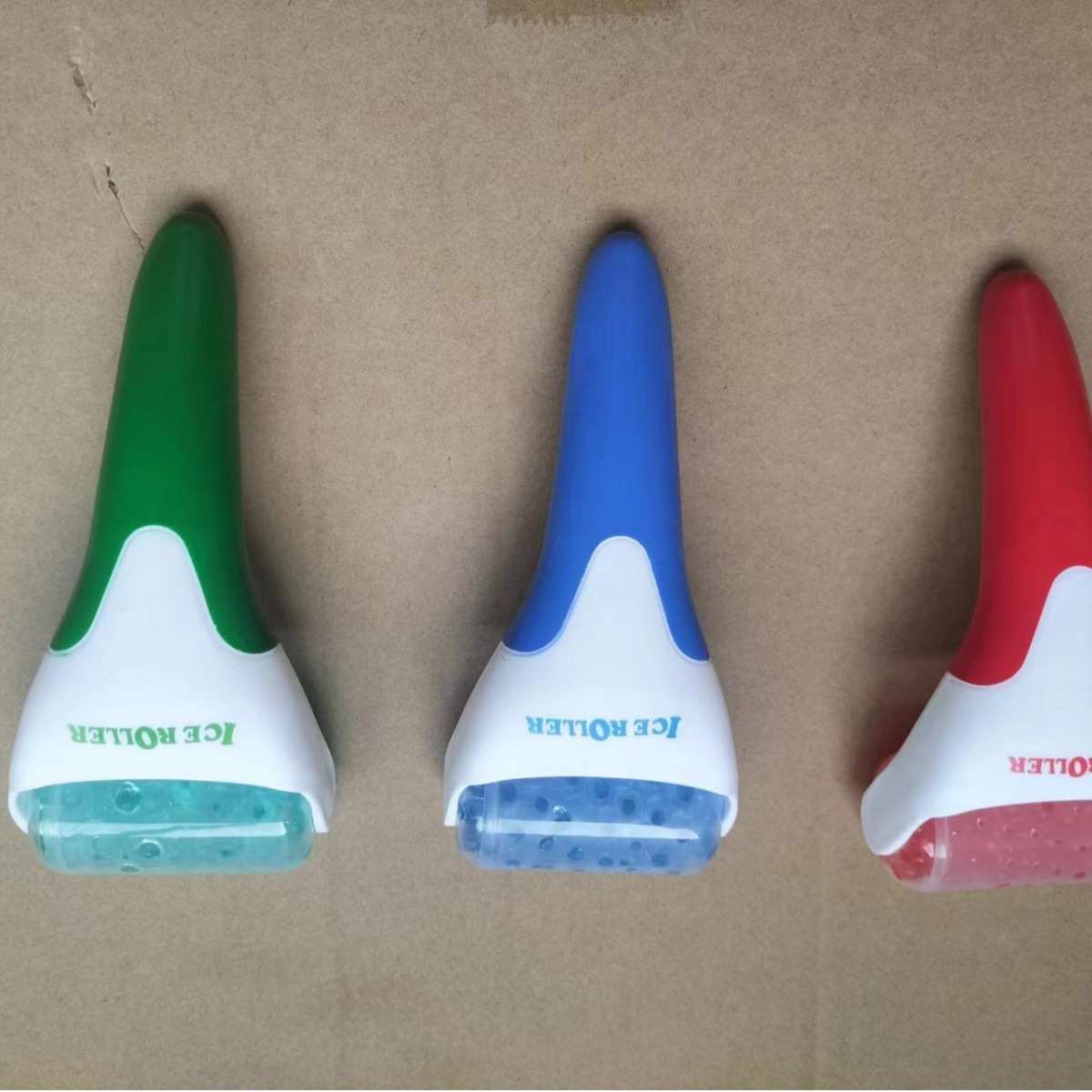 Массажный ролик со льдом для лица Ледяная головка ролика Холодный компресс Инструмент для массажа вспомогательный ролик для красоты