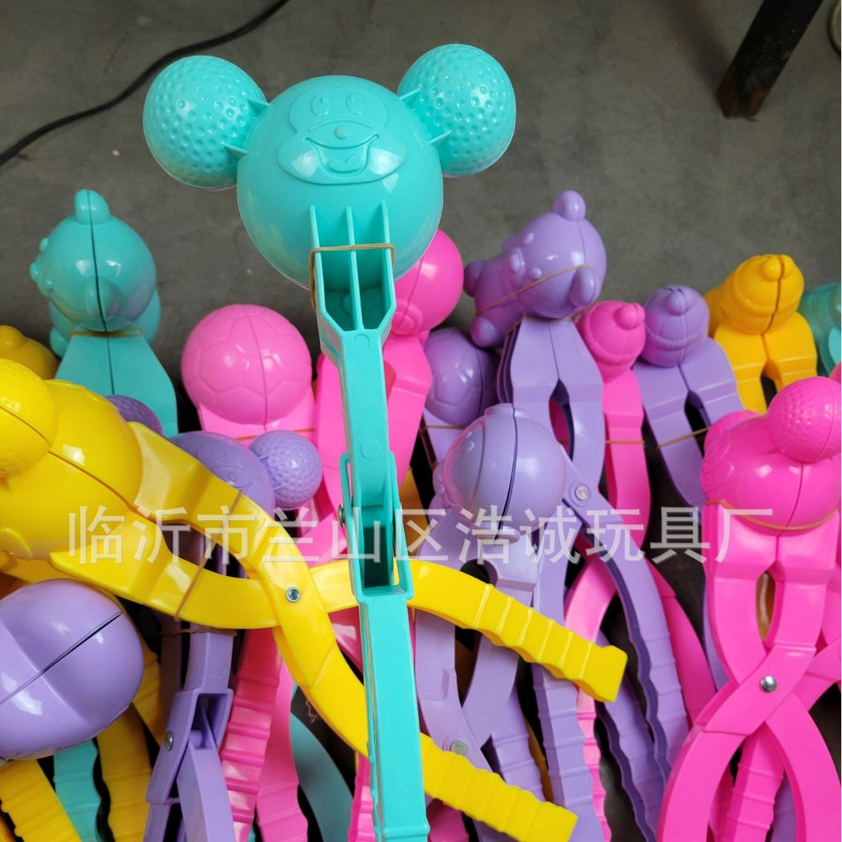 Оптовая продажа детских игрушек снежный ком клип модель лыжного поля аттракционов пластиковый клип для пляжа