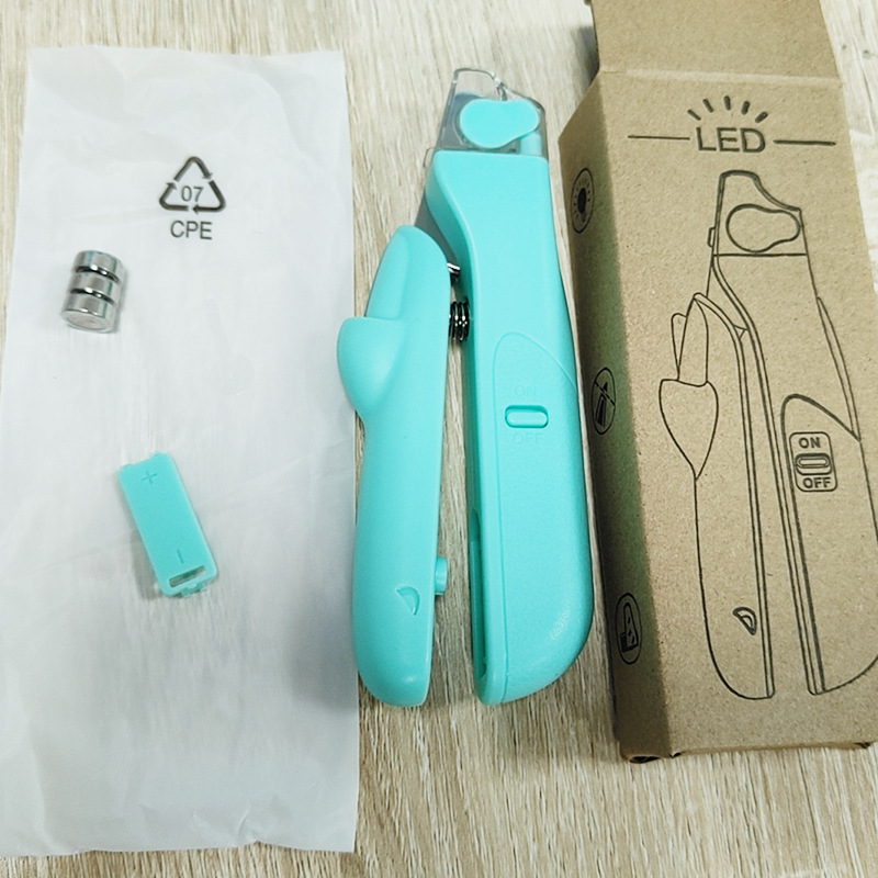 Cross-Border Popular Cat Nail Clippers with Light, Pet Nail Clippers That Can Illuminate the Blood Line, Nail Fragments Storage Cover, Cat Nail Clippers
