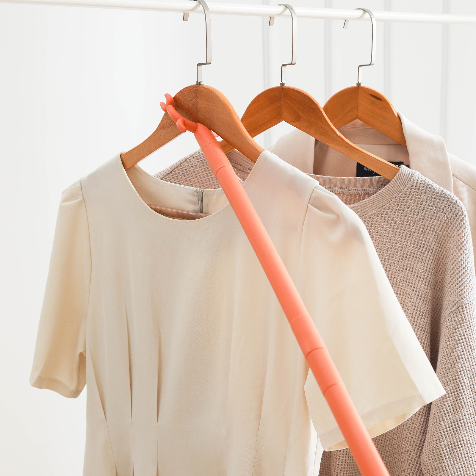 Factory wholesale adjustable length plastic clothes fork balcony clothes fork clothes pole portable clothes pole