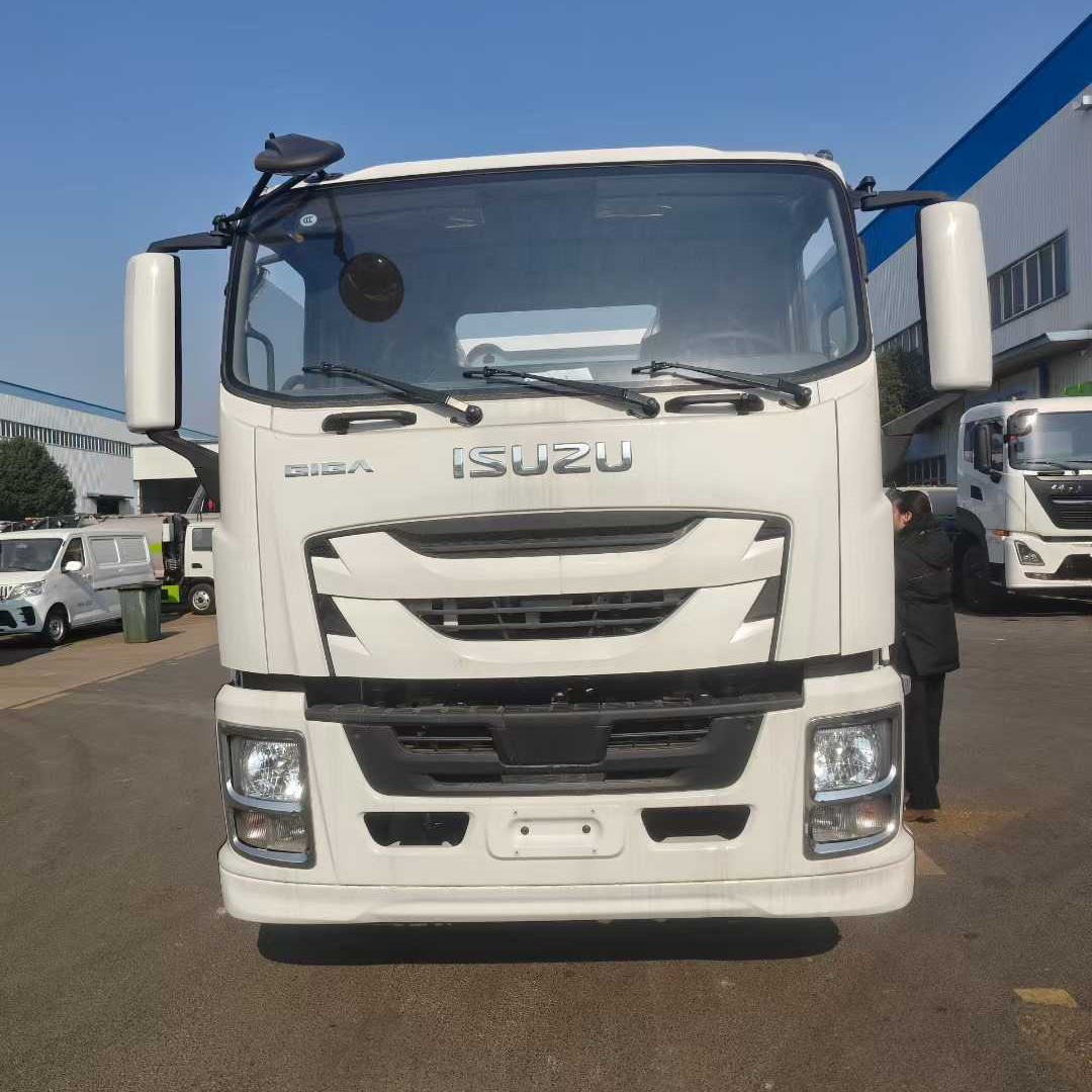 Export Isuzu10 One-To-Two Tow Truck, Factory Direct Supply of Qingling Isuzu 10-Ton Road Rescue Vehicle