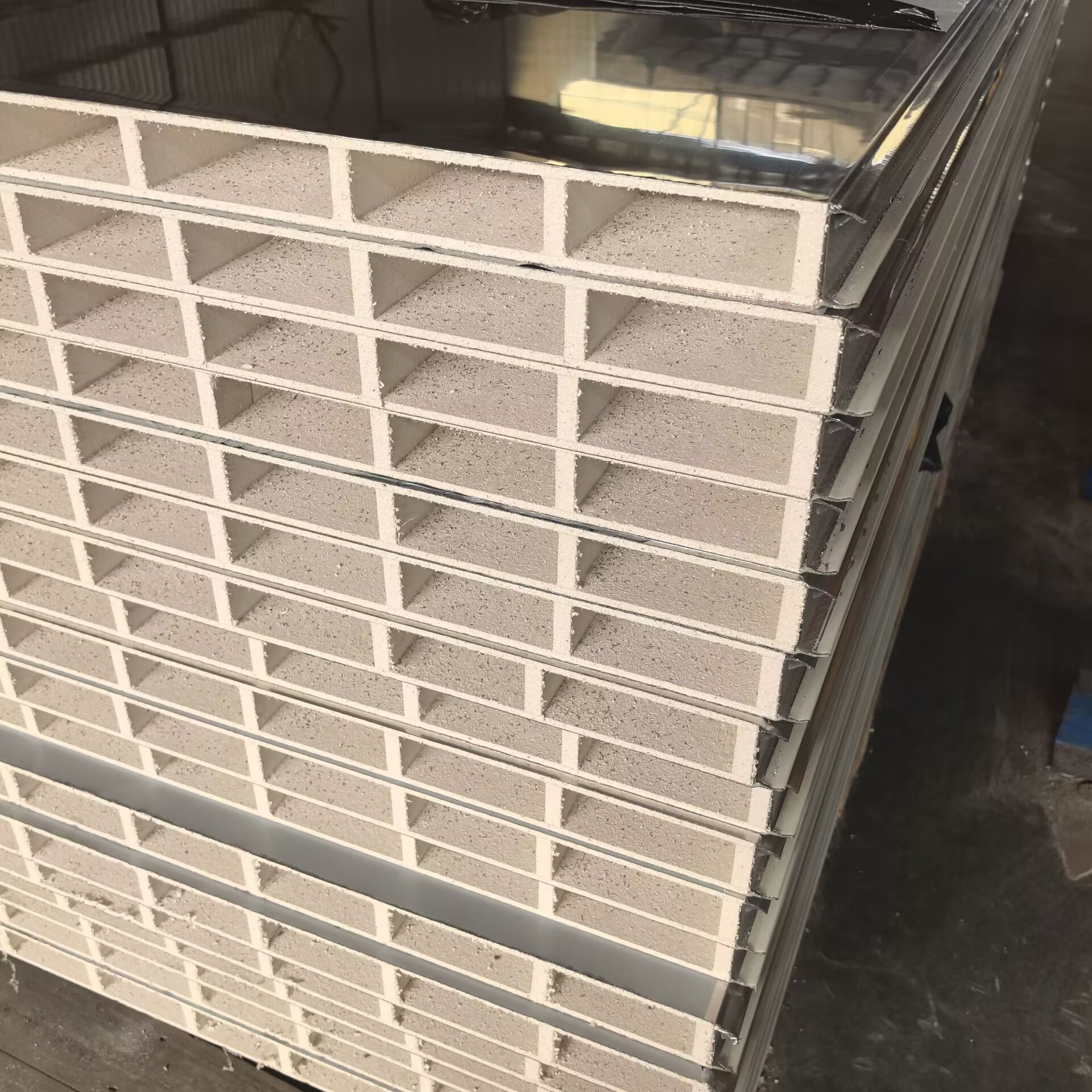 304 Stainless Steel Glass-Magnesium Board, Color Steel Sandwich Panel, Hollow Glass-Magnesium Dust-Free Room Partition Board, Dedicated for Clean Rooms