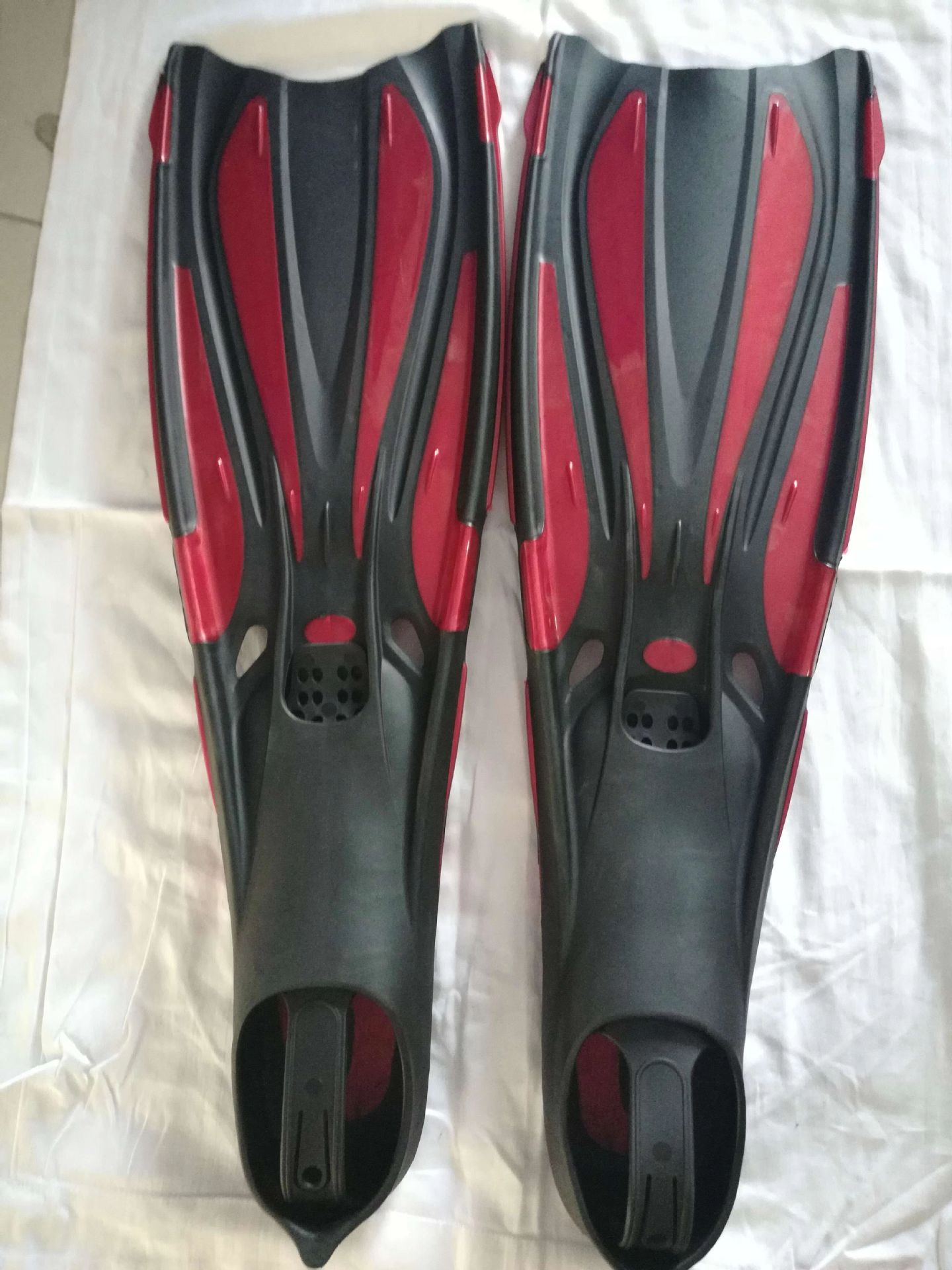 Adult Free Diving Long Fins Set Foot Type Unisex Accelerated Snorkeling Fins Professional Diving Equipment