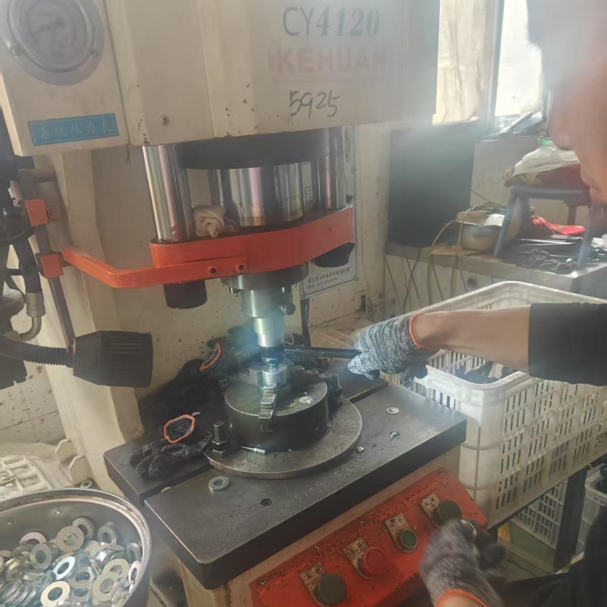 Wholesale for Magotan/Sagitar 1K0407365E 1K0407365C Suspension Ball Joint Swing Arm Ball Joint