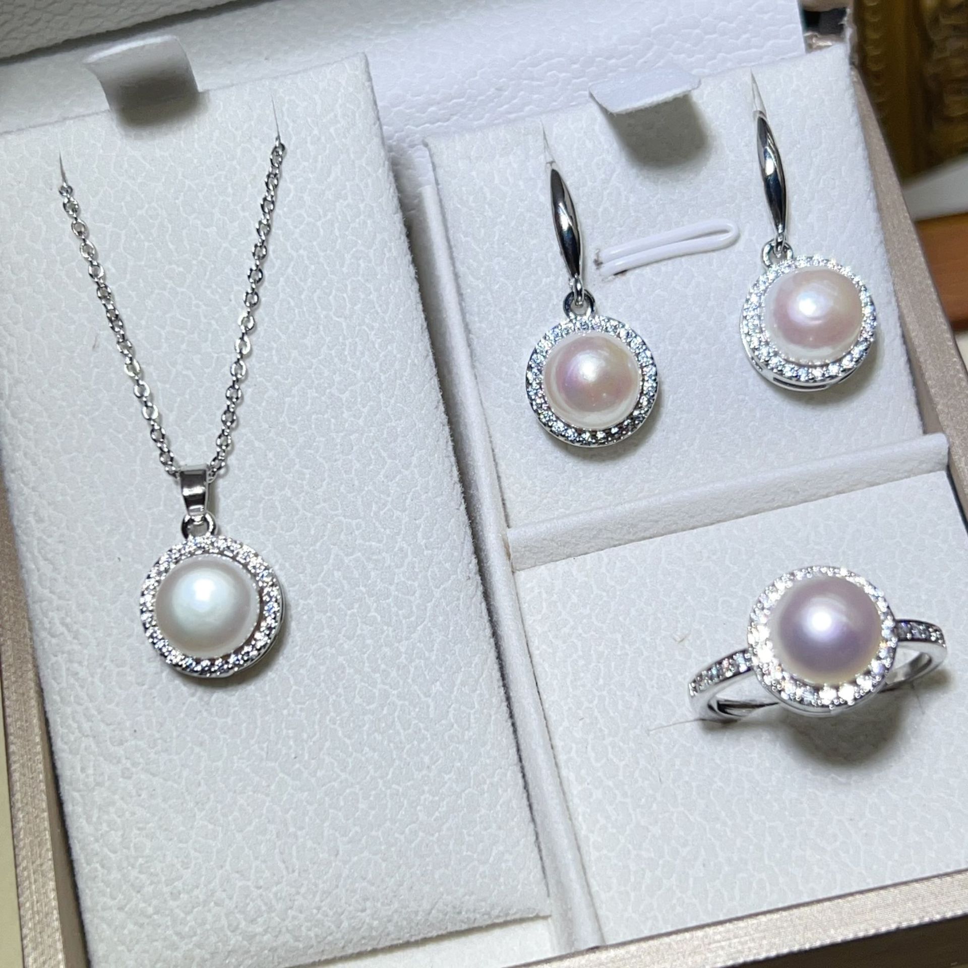 S925 Silver Needle Earrings Freshwater Pearl Necklace Women's Light Luxury Niche Neck Chain Mother's Collarbone Chain for Girlfriends Gift