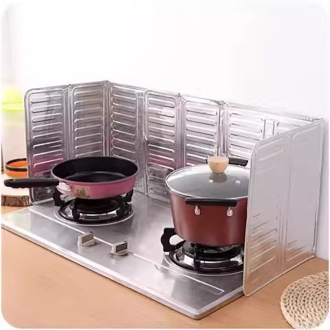 Anti-splash oil baffle oil baffle kitchen enclosure gas stove heat insulation products stove cooking aluminum foil stove heat insulation board