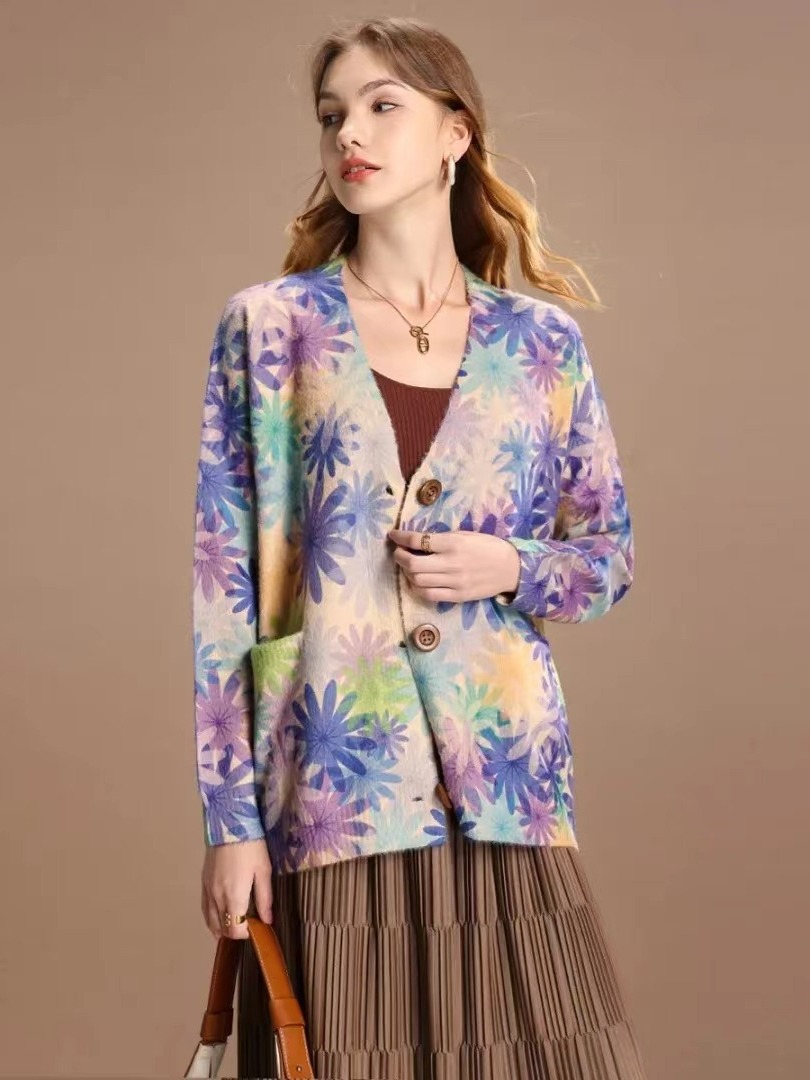 Cross-Border 2025 New Mink Velvet Knitted Sweater Women's Cardigan Jacket Fashion Casual V-Neck Top Women's Autumn Wholesale