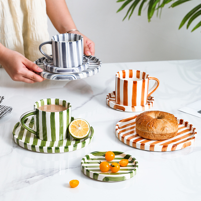 Simple Ceramic Coffee Cup and Saucer High Color Value Coffee Cup and Saucer Set Household Water Cup Afternoon Tea European Style Cup and Saucer ins