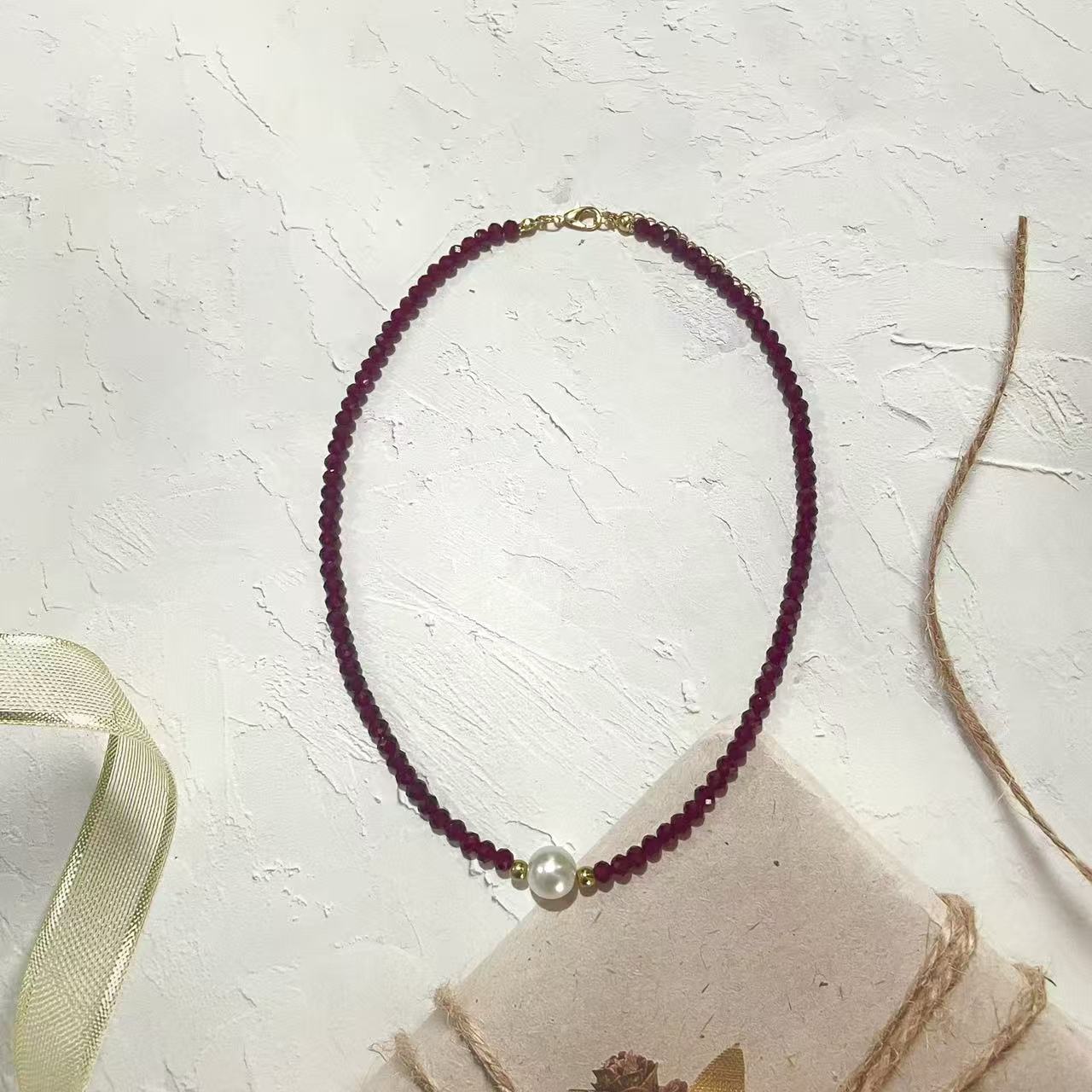 European and American Cross-Border Jewelry Fashion Glass Crystal Flat Beads Burgundy Necklace Imitation Pearl Women's Clavicle Chain Necklace