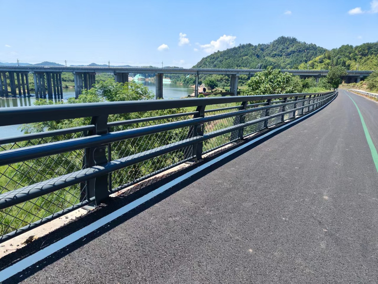 Bridge Guardrail Manufacturer Park Scenic Spot Road Embankment Bridge Guardrail Aluminum Alloy Bridge Anti-Collision Guardrail