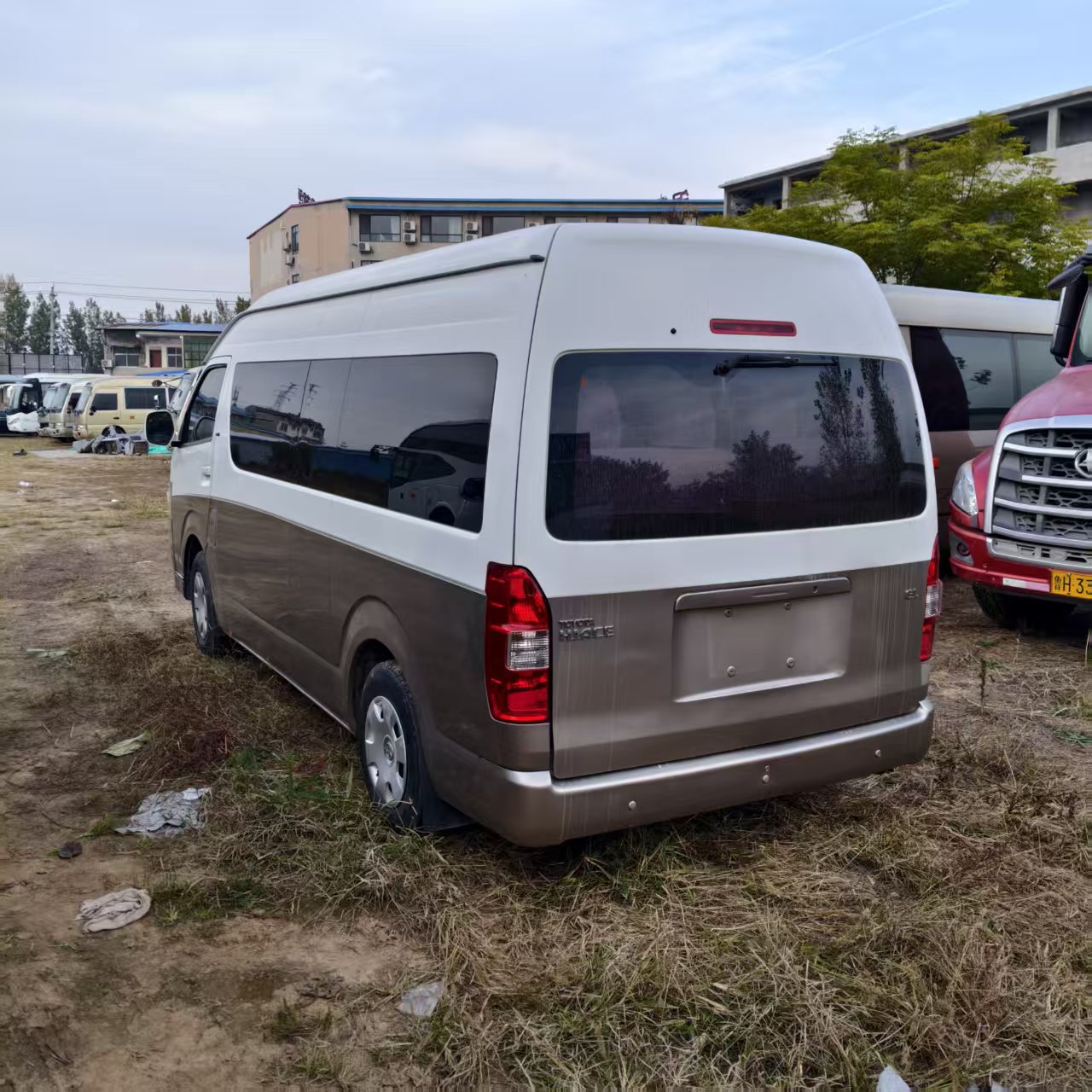 Export Toyota Hiace 14-Seat Minibus Coaster 19-23-Seat Minibus
