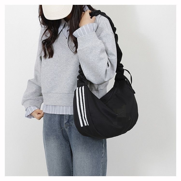 Новая сумка Three-Stripe Cloud для женщин, простая и универсальная, большая вместимость, модная спортивная сумка через плечо