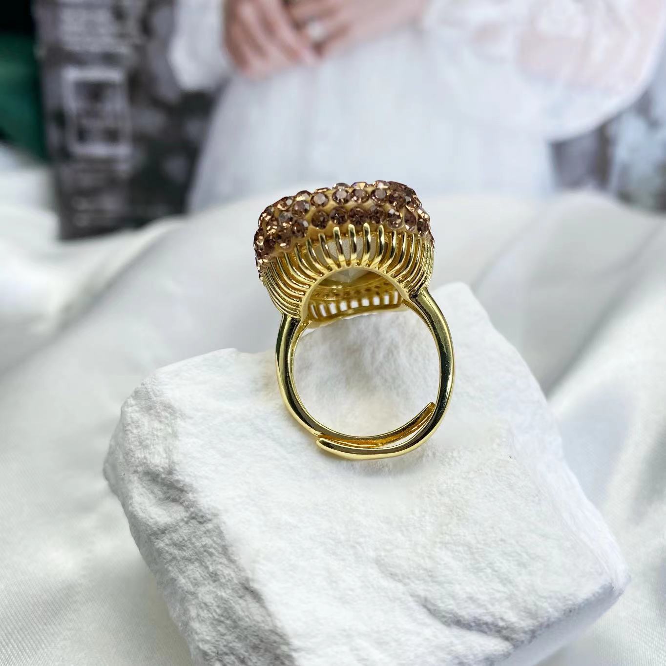 Natural Sudan Stone Women's Design Niche Retro Ring Light Luxury Opening Adjustable Ring Factory Direct Wholesale