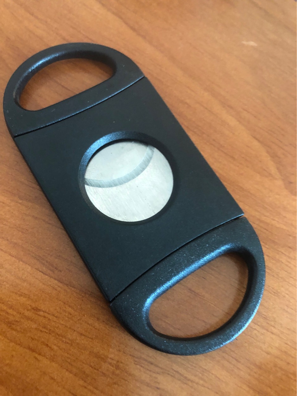 Factory direct supply Cigar scissors simple fashion sharp scissors plastic shell