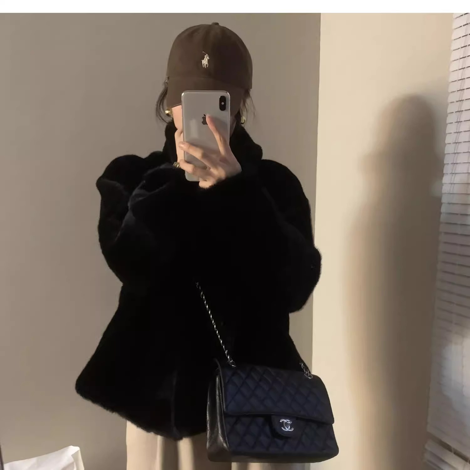 2025 Winter Young Style Mink Short Stand Collar Fur Integrated Mink Plush Eco-Friendly Fur Coat for Women