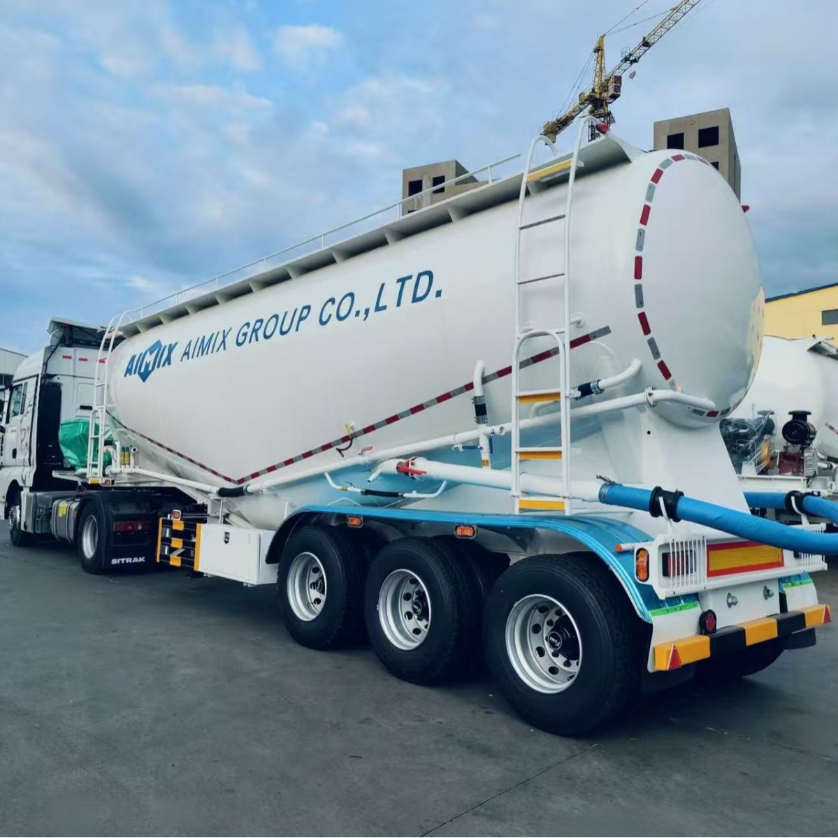 Foreign Trade Tank-Type Rear-Turning Dump Semi-Trailer Manufacturer Heavy-Duty Dust Material Transport Semi-Trailer Bulk Cement Tank Truck