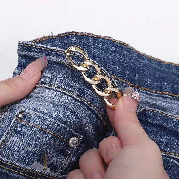 Trendy New Chain Brooch for Stylish Coats, Decorative Pin for Fashionable Waist Cinching and Waistband Embellishment, Exquisite Ins-Style