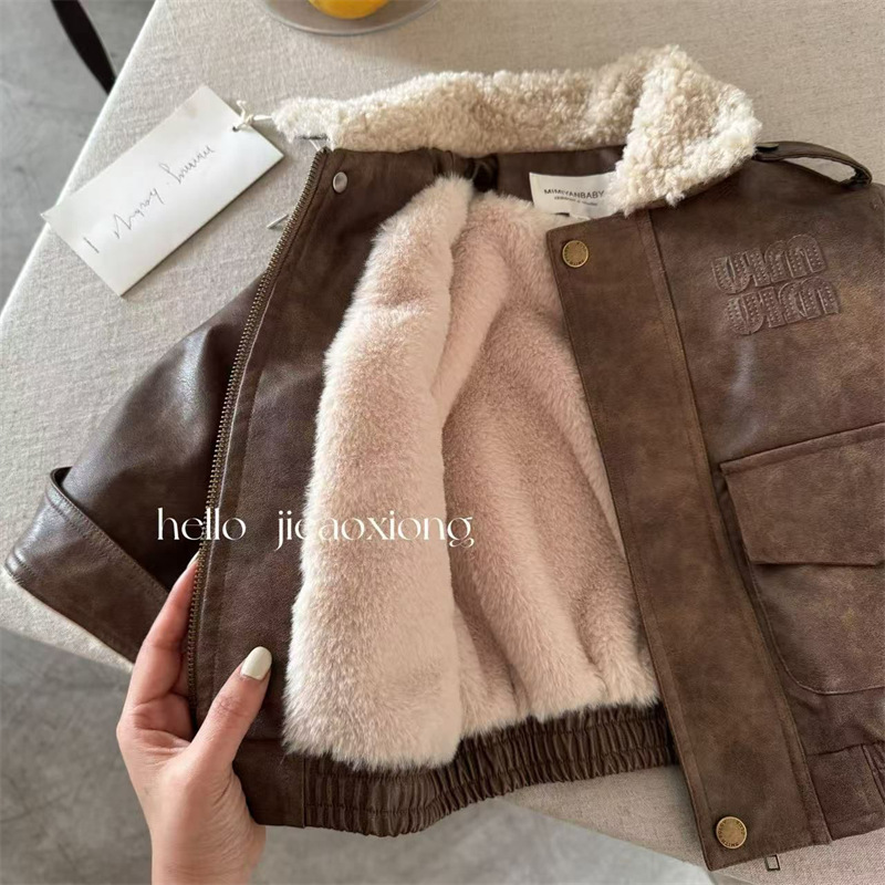 Children's Outwear 2025 Squinting Eyes Winter New Product for Boys and Girls Lapel Thickeneded Leather Jacket Baby Letter Zipper Shirt Trendy