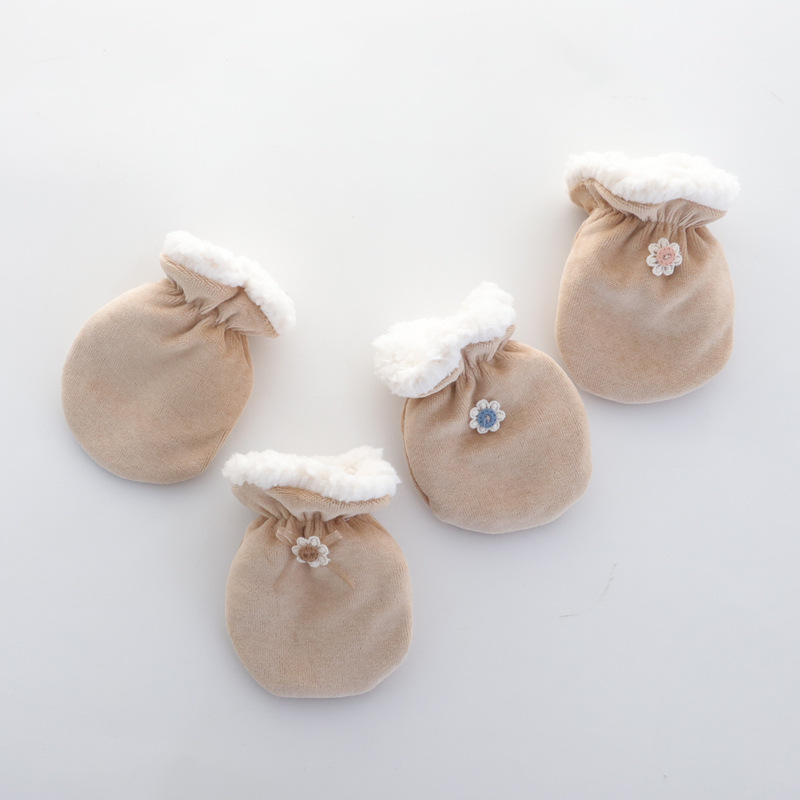 Детские антицарапинные перчатки, осень и зима, новые велюровые, утолщенные, цветные хлопковые перчатки для новорожденных