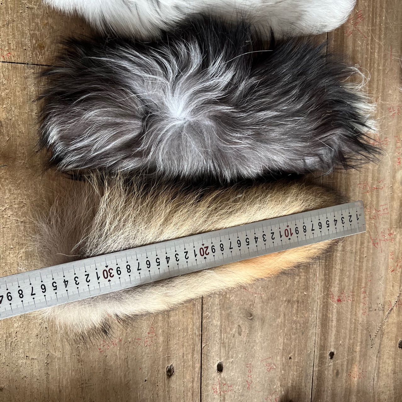 in stock Fox Tail Real Fur Natural Color Big Hair Silver Fox Tail Wolf Tail